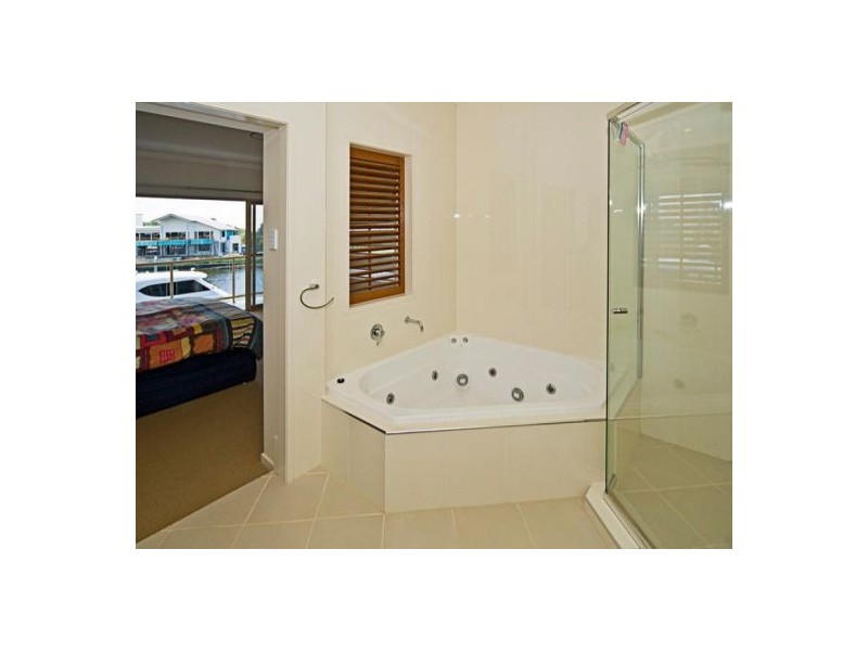 Coomera Waters QLD 4209