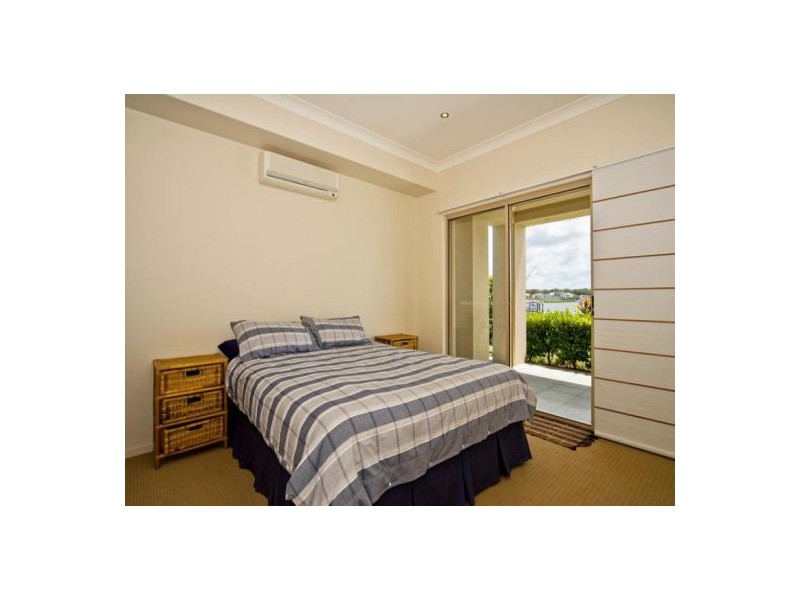 Coomera Waters QLD 4209