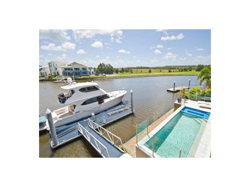 Coomera Waters QLD 4209