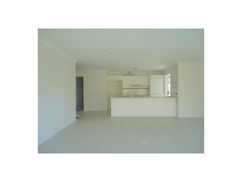 43 Winchester Crescent, Pimpama QLD 4209
