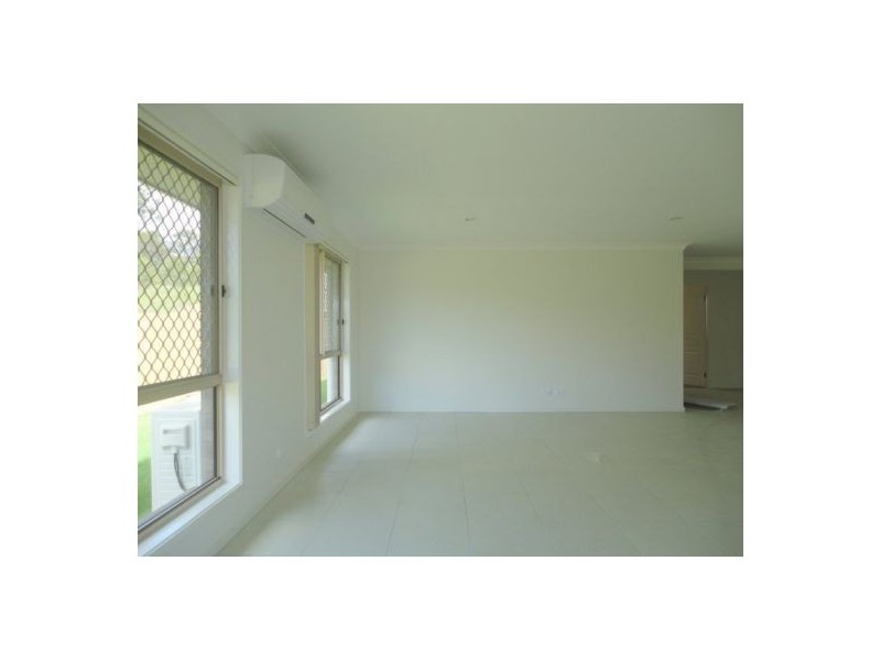 43 Winchester Crescent, Pimpama QLD 4209