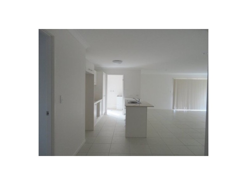 43 Winchester Crescent, Pimpama QLD 4209