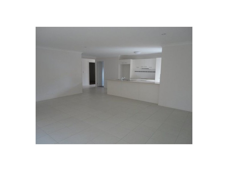 43 Winchester Crescent, Pimpama QLD 4209