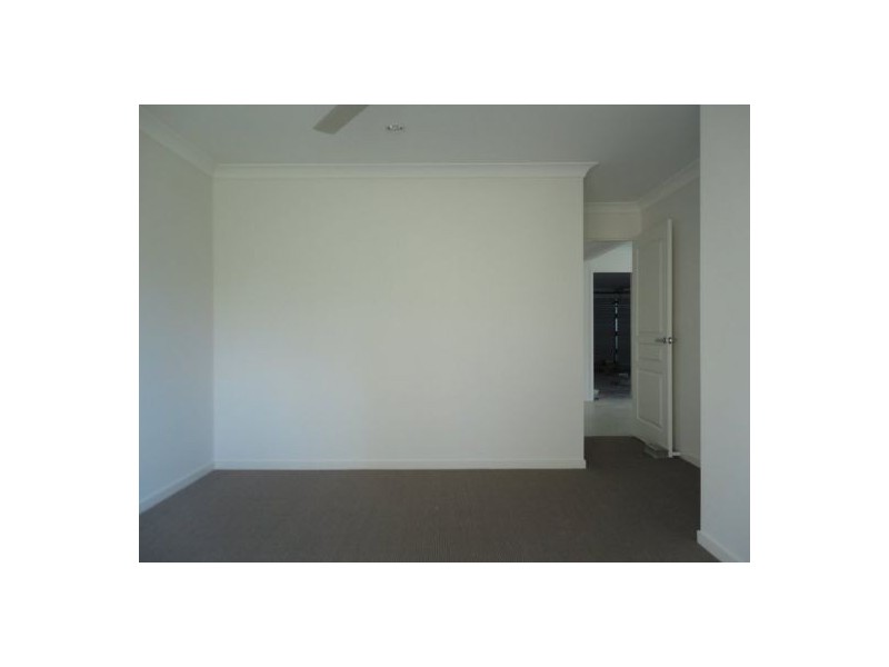 43 Winchester Crescent, Pimpama QLD 4209