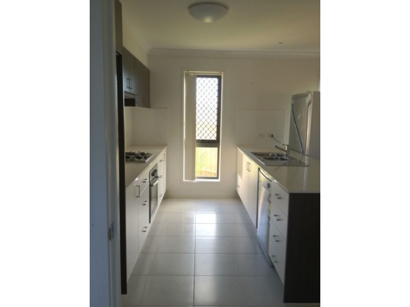 71 Codrington Circuit, Pacific Pines QLD 4211