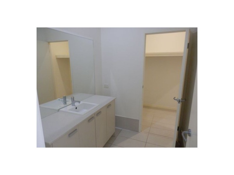 1 Serenade Drive, Coomera Waters QLD 4209