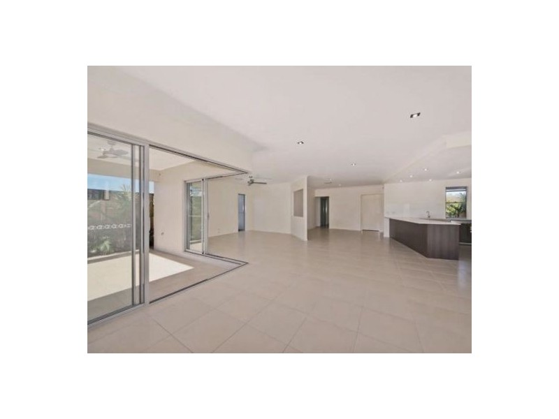 4 Limmen Street, Pimpama QLD 4209