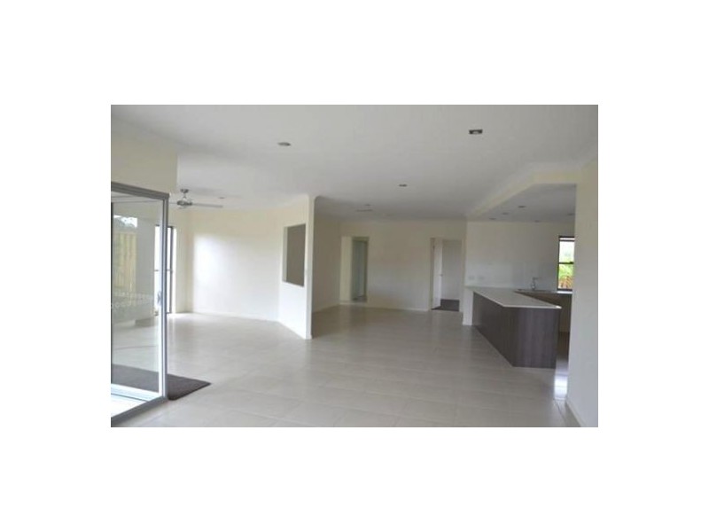 4 Limmen Street, Pimpama QLD 4209