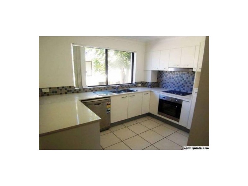 6/15-17 Lloyd Street, Southport QLD 4215