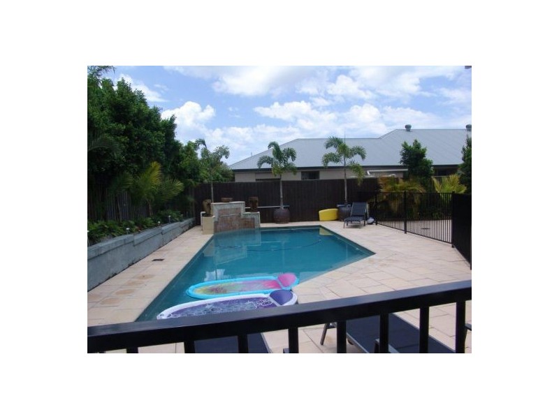 4 Anitra Lane, Coomera Waters QLD 4209