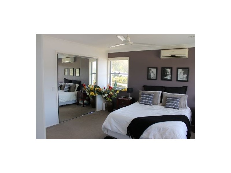 15 Bakers Ridge Drive, Oxenford QLD 4210