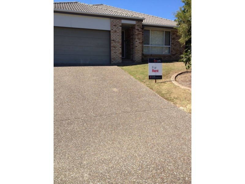 1/30 Goldcrest Drive, Upper Coomera QLD 4209