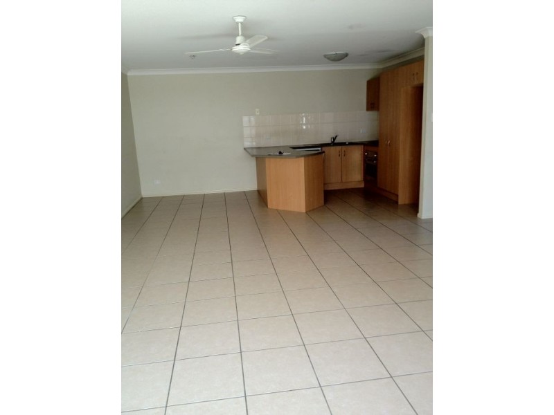 1/30 Goldcrest Drive, Upper Coomera QLD 4209