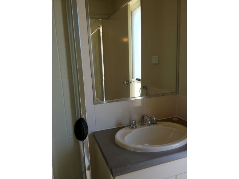 1/30 Goldcrest Drive, Upper Coomera QLD 4209