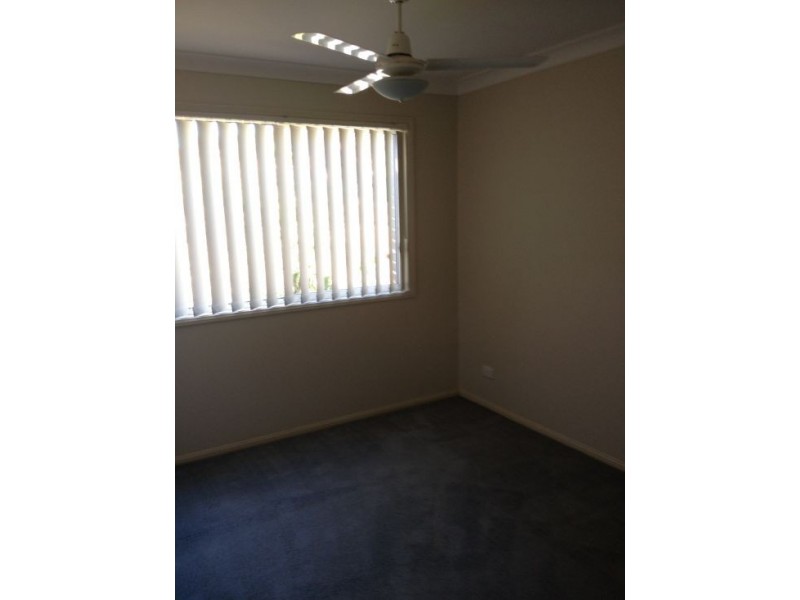 1/30 Goldcrest Drive, Upper Coomera QLD 4209