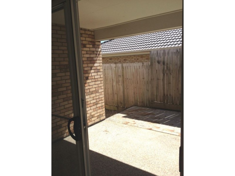 1/30 Goldcrest Drive, Upper Coomera QLD 4209