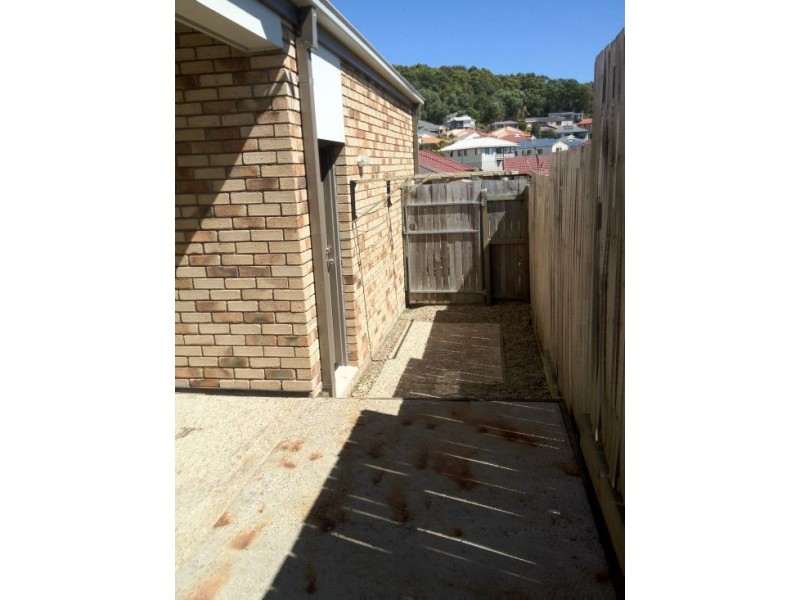 1/30 Goldcrest Drive, Upper Coomera QLD 4209