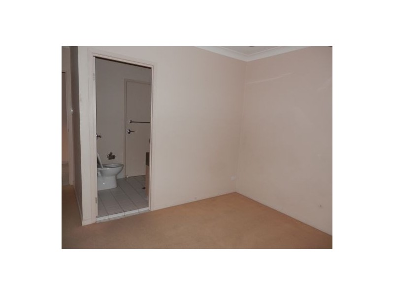 98/1 Sauvignon Parade, Upper Coomera QLD 4209