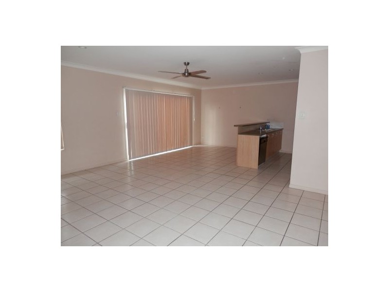 98/1 Sauvignon Parade, Upper Coomera QLD 4209