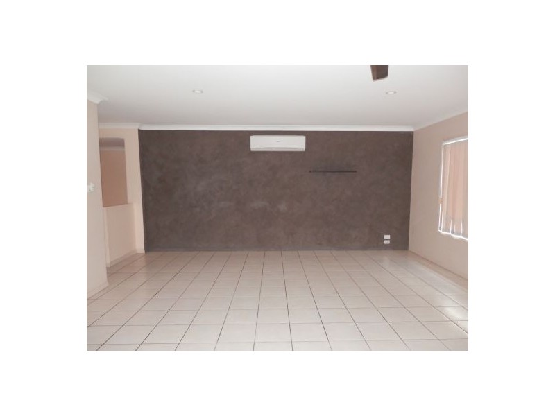 98/1 Sauvignon Parade, Upper Coomera QLD 4209