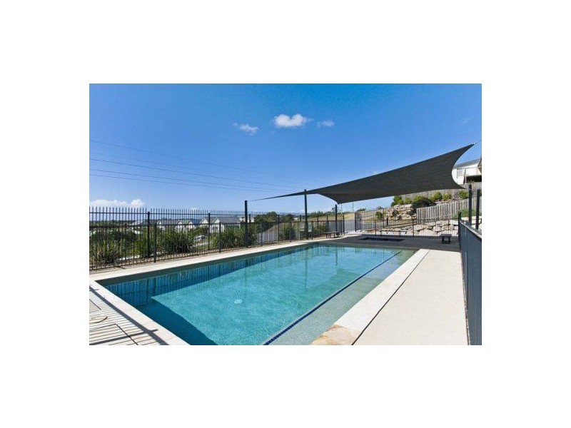 98/1 Sauvignon Parade, Upper Coomera QLD 4209