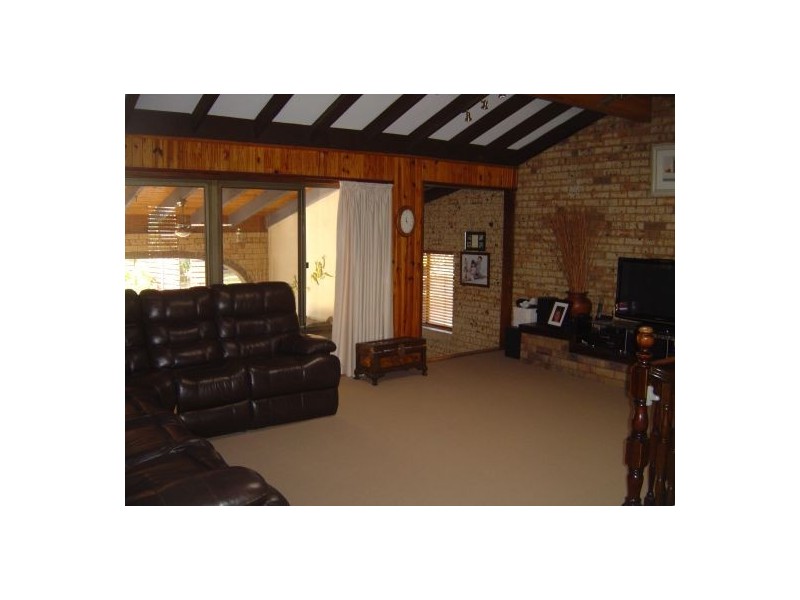 141 Springwood Road, Springwood QLD 4127