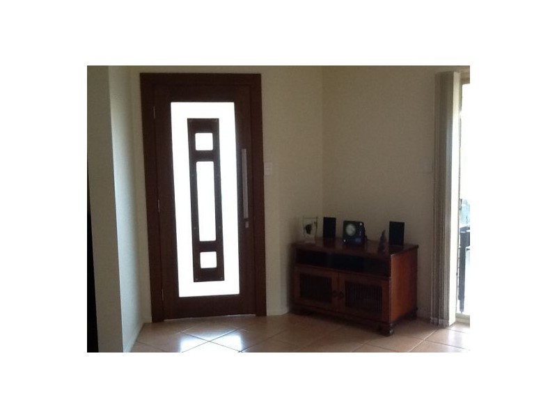 1/5 Lorenzo Drive, Coomera QLD 4209