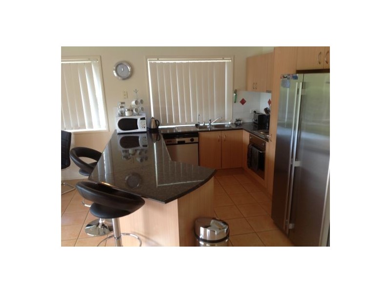 1/5 Lorenzo Drive, Coomera QLD 4209