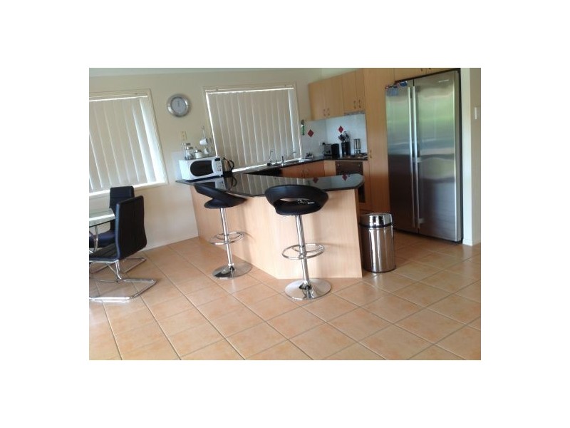 1/5 Lorenzo Drive, Coomera QLD 4209