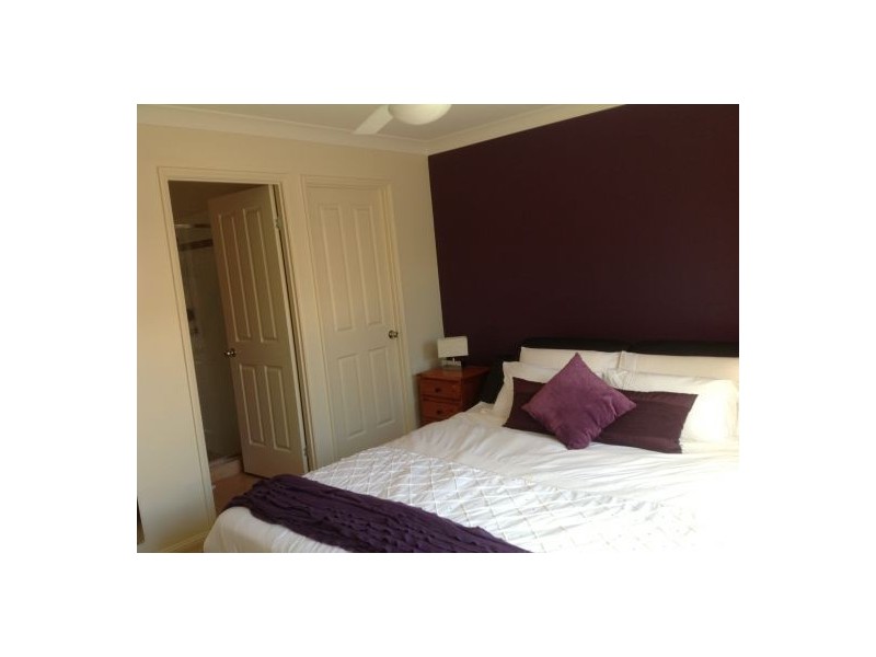 1/5 Lorenzo Drive, Coomera QLD 4209