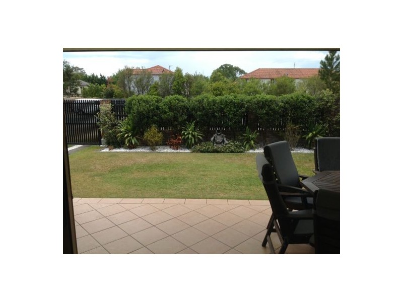 1/5 Lorenzo Drive, Coomera QLD 4209