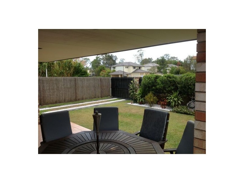 1/5 Lorenzo Drive, Coomera QLD 4209