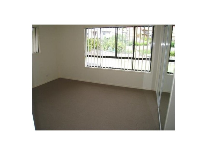 33 Papara Street, Pacific Pines QLD 4211