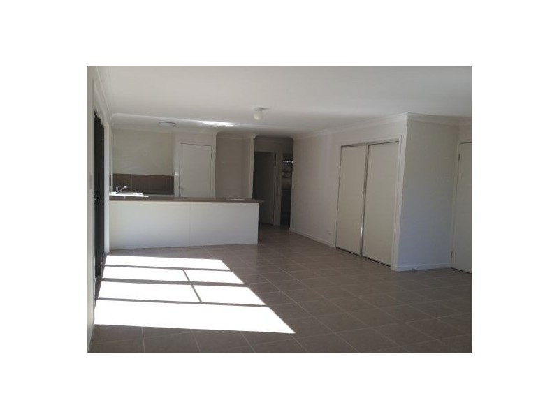 1/61 Diamantina Circuit, Pacific Pines QLD 4211