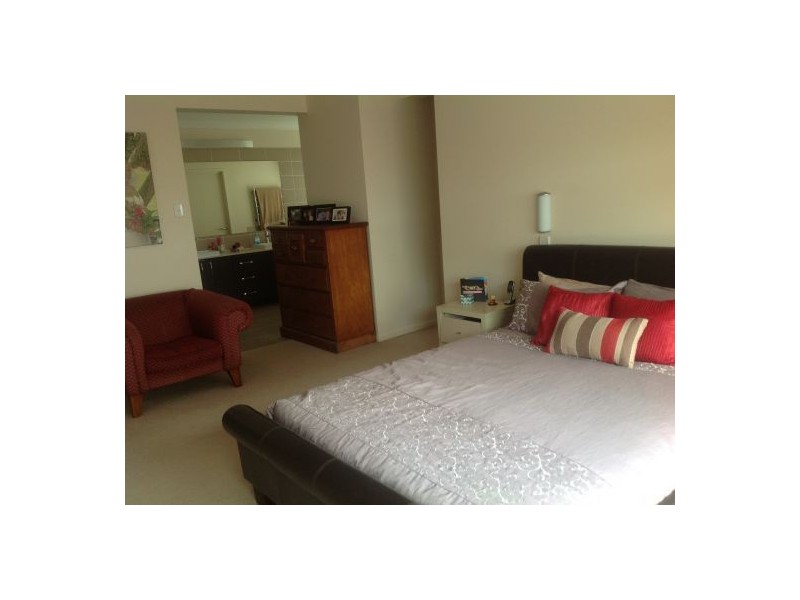 24 Bloomfield Court, Ormeau QLD 4208