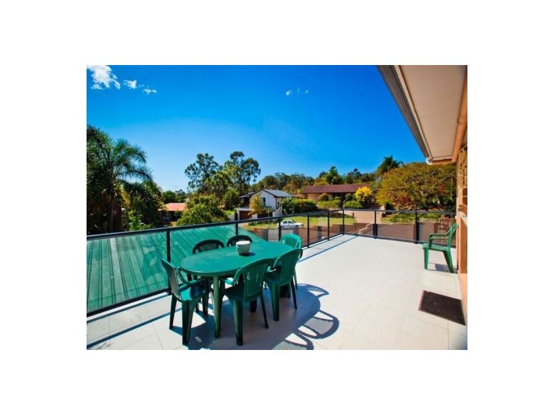 4 Tallowood Road, Ashmore QLD 4214