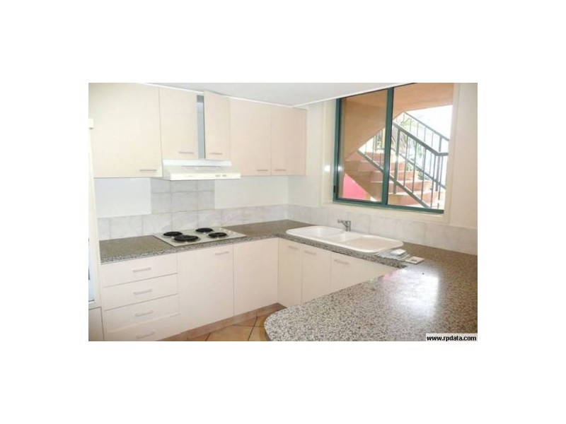 6/124 Queen Street, Southport QLD 4215