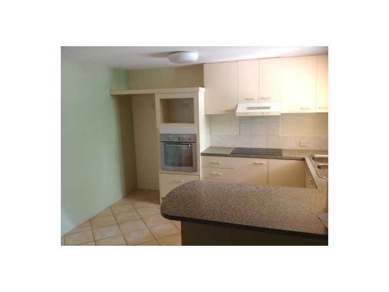 6/124 Queen Street, Southport QLD 4215