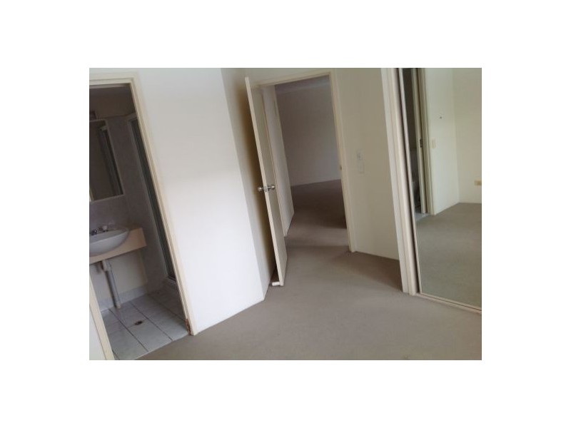 6/124 Queen Street, Southport QLD 4215