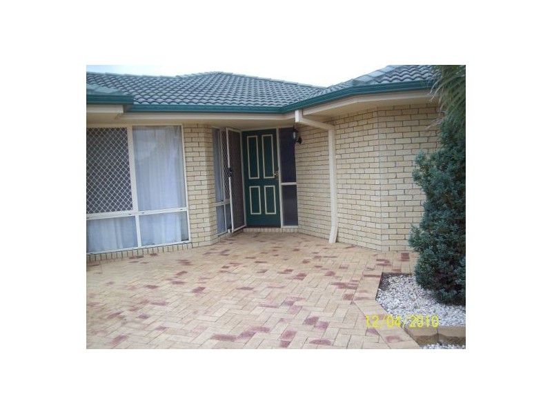 34 Mountain View Crescent, Mount Warren Park QLD 4207