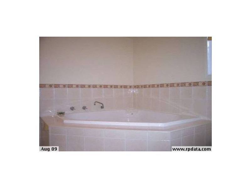 34 Mountain View Crescent, Mount Warren Park QLD 4207