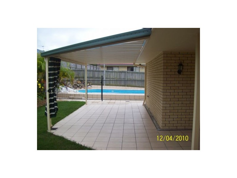 34 Mountain View Crescent, Mount Warren Park QLD 4207