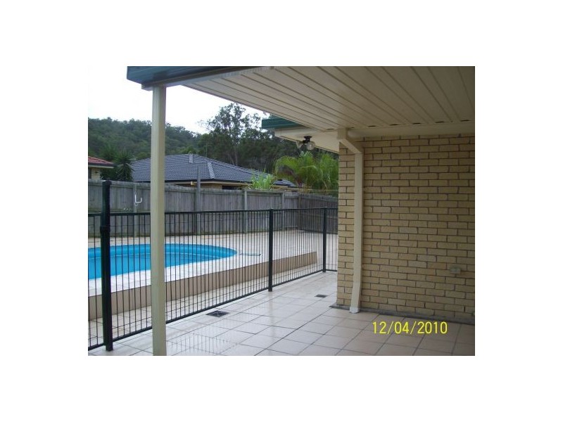 34 Mountain View Crescent, Mount Warren Park QLD 4207