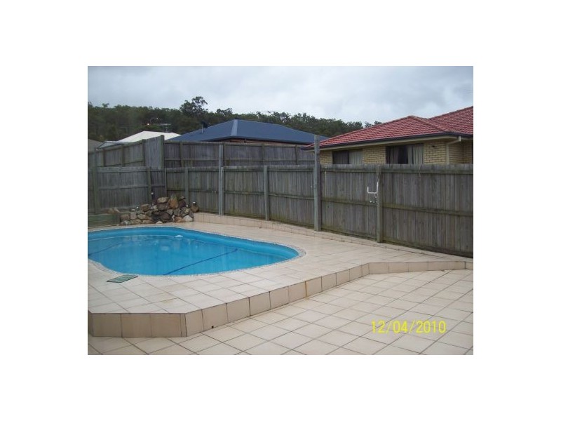 34 Mountain View Crescent, Mount Warren Park QLD 4207