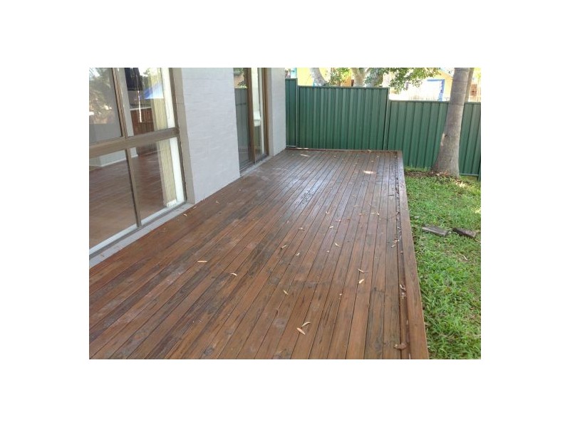 1/168 Whiting Street, Labrador QLD 4215