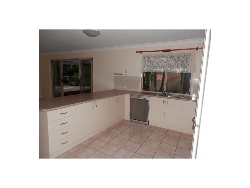 28 Pineview Drive, Oxenford QLD 4210