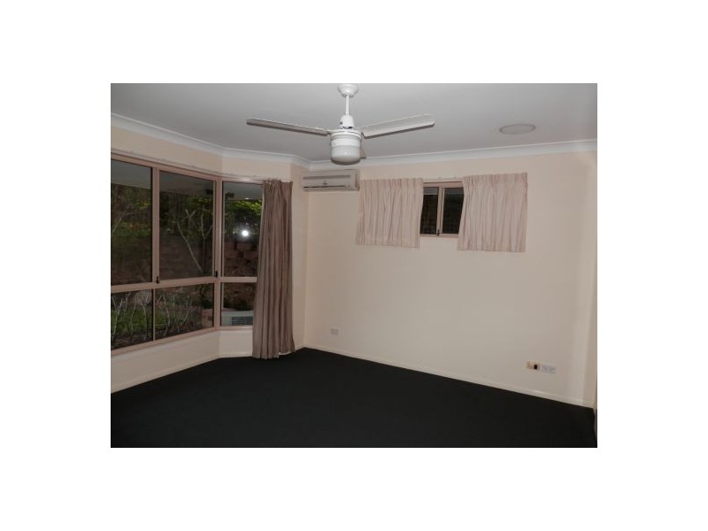 28 Pineview Drive, Oxenford QLD 4210