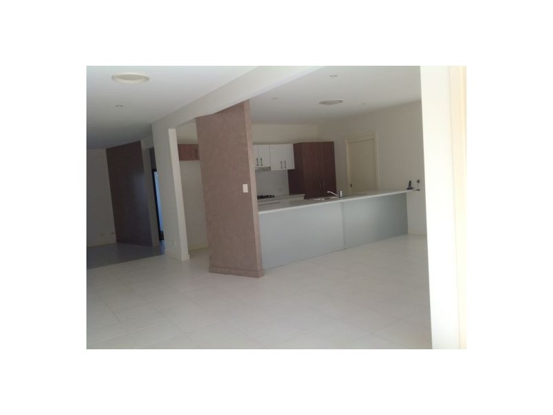 40 Pathfinder Road, Coomera Waters QLD 4209