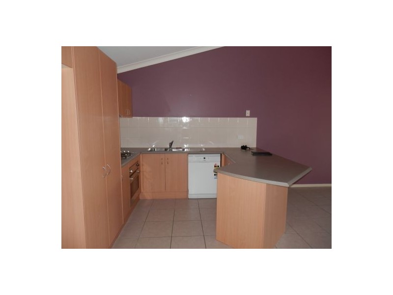 2/30 Goldcrest Drive, Upper Coomera QLD 4209