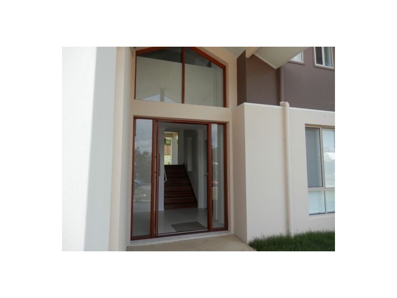 10 Benecia Avenue, Coomera Waters QLD 4209